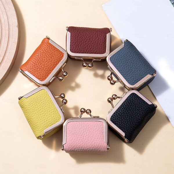 Genuine Leather Mini Jewelry Box, Portable Vintage-inspired Genuine Leather Coin Purse Jewelry Case with Kiss Lock, Mini Travel Ring Box for Women for